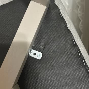 Yanlış Renk Ve Eksik Parçalarla Gelen Mobilya Sorunu