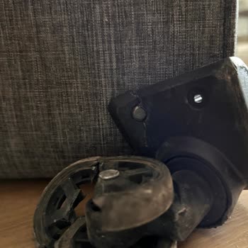 FLO'dan Aldığımız Lumberjack Valizle Yaşadığımız Sorunlar