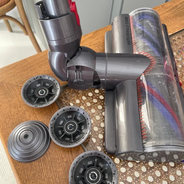 Dyson V15 Tekerlek Sorunu Ve Garanti Mağduriyeti
