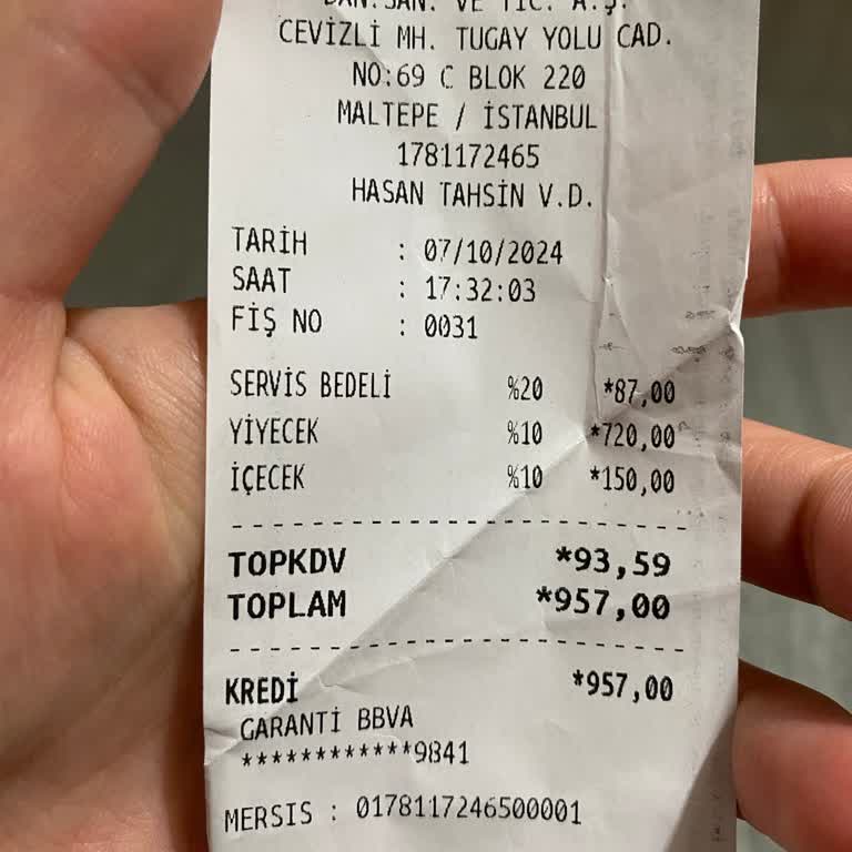 Happy Moons Şubesi'nde Gizli Servis Ücreti Şoku