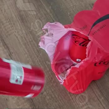 Coca-Cola Açılmamış Kola Kutusu Boş