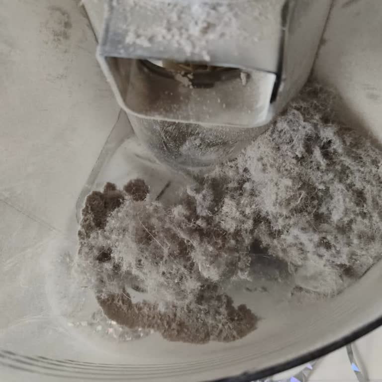 Dyson V12 schwache Saugkraft trotz mehrfacher Überprüfung, Problem ungelöst