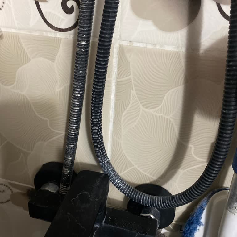 Duşakabin Kabusu: Su Sızıntısı Ve İletişimsizlik