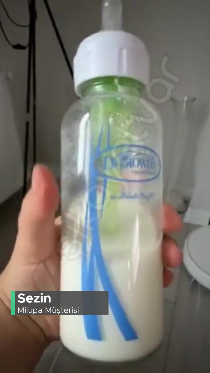 Milupa Aptamil Mama Suda Erimiyor! videonun kapak resmi