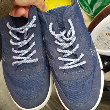 Ayakkabının Arka Kısmı Hızla Soyuluyor