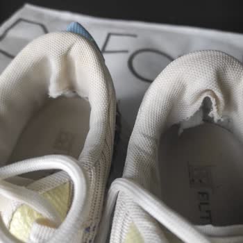 FLO'dan Aldığım Ayakkabıda Yırtılma Sorunu Ve İade Talebi