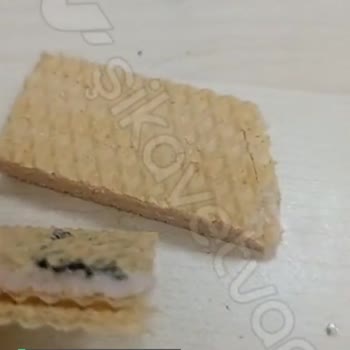 Eti Hoşbeş Gofret İçerisinde Bilinmeyen Madde