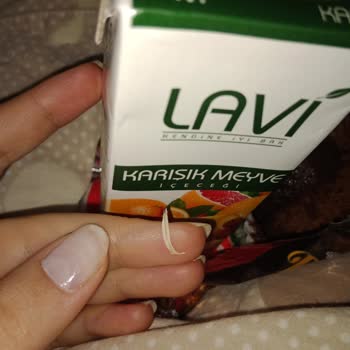 Meyve Suyunda Şok Edici Tırnak Buluntusu