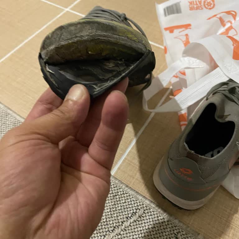 FLO Ayakkabı Pişmanlıktır