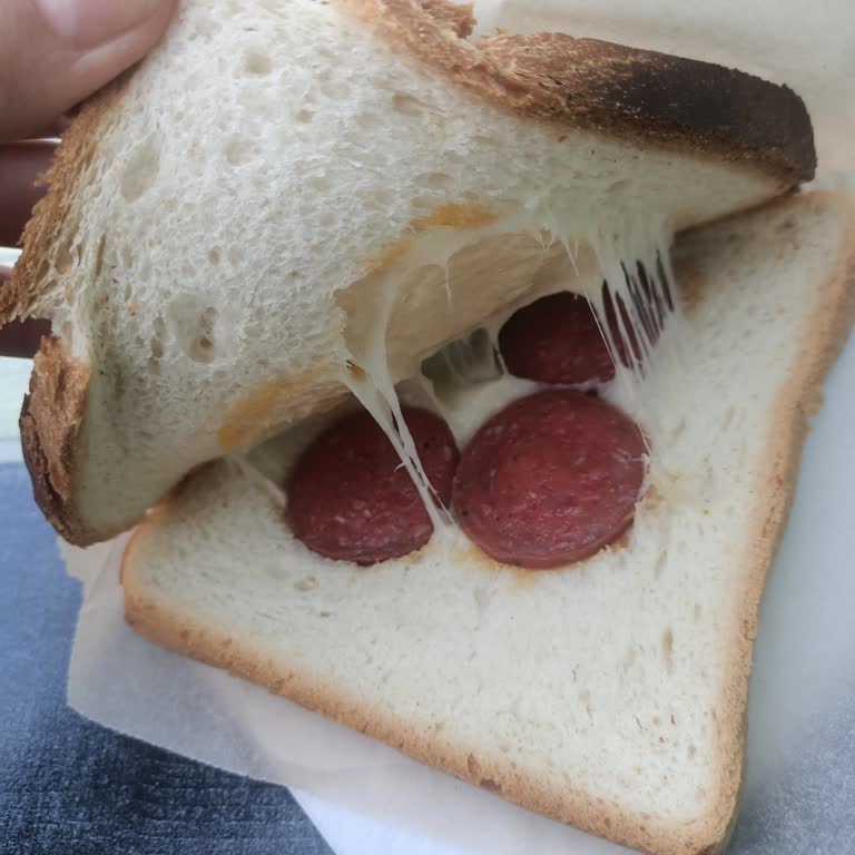 Beltur Hijyen Sorunu Ve Eksik Malzemeli Tost Şikayeti