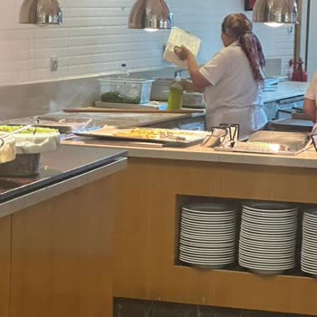 Titanic Luxury Collection Bodrum'da Hayal Kırıklığı: Alkol İkramı, Hijyen Sorunları Ve Laktoz Duyarsızlığı