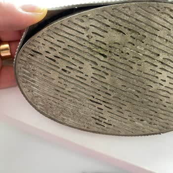 Calvin Klein Ayakkabıda Kalite Sorunları Ve Yetersiz İnceleme