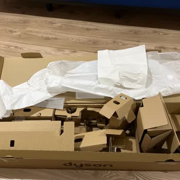 Missing Attachments in Dyson V15 Detect Absolute Box – Parts Removed After Purchase