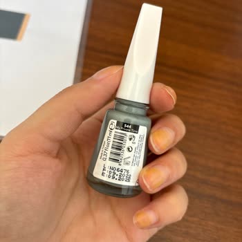 Flormar Ojesi Tırnaklarımı Sararttı Ve İnceltti