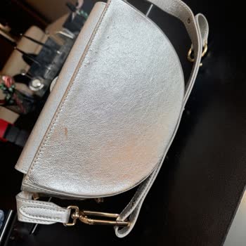 Panthera Commune Çantaların Hızlı Deformasyonu Ve Yetersiz Onarım Hizmeti