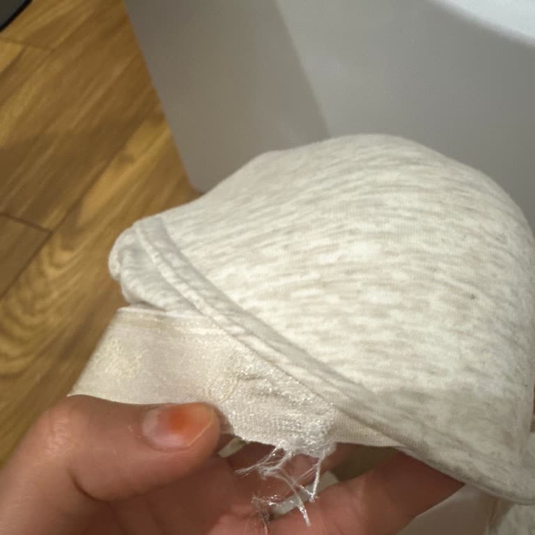 Victoria's Secret Bra Damaged After First Wash – Poor Quality