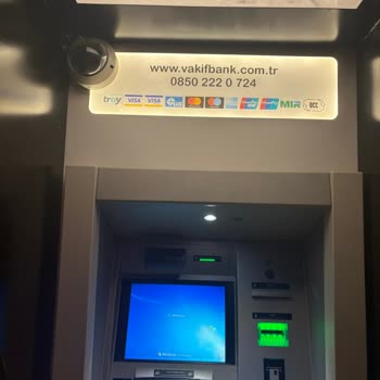 ATM'de Yutulan Kart Ve Paranın Geri Dönüşü Bekleniyor