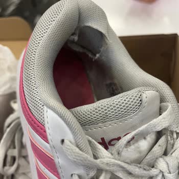 2 Ayda Yırtılan Ayakkabı Ve Müşteri Hizmetleri Sorunu