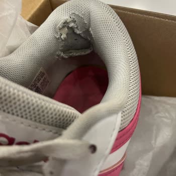 2 Ayda Yırtılan Ayakkabı Ve Müşteri Hizmetleri Sorunu