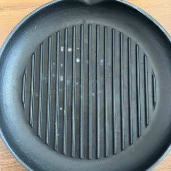 Lava Tava Kullanımında Kalıcı Leke Sorunu