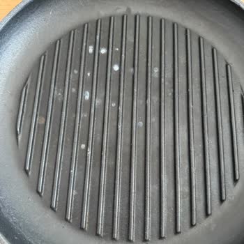 Lava Tava Kullanımında Kalıcı Leke Sorunu