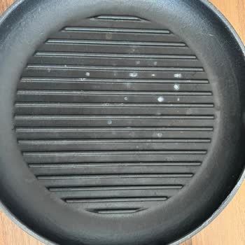 Lava Tava Kullanımında Kalıcı Leke Sorunu