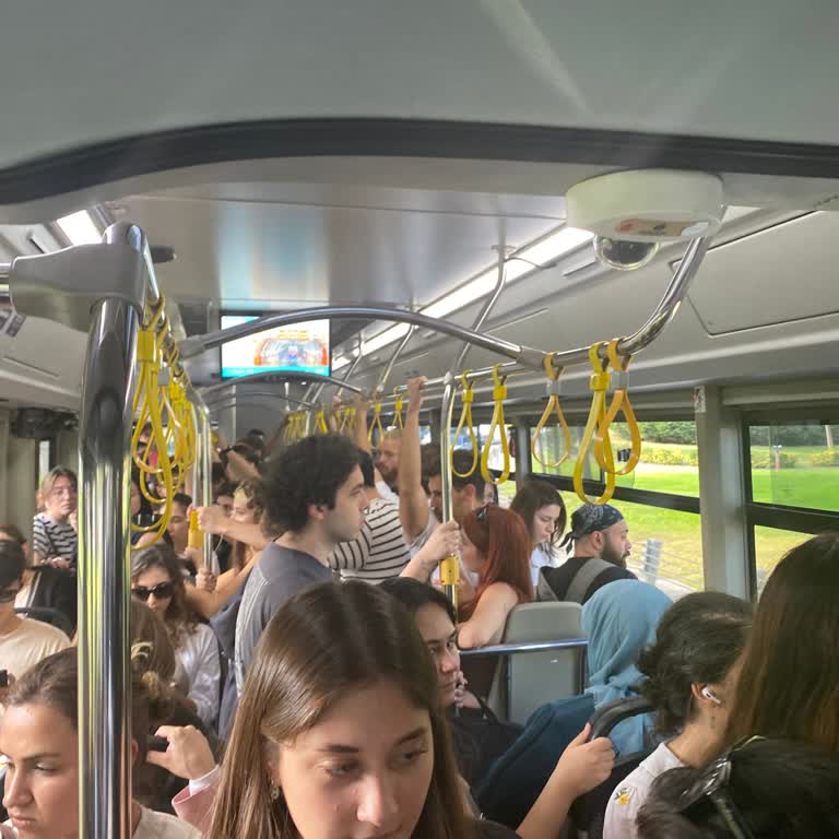 Öğleden Sonra Yetersiz Otobüs Seferleri Mağduriyeti