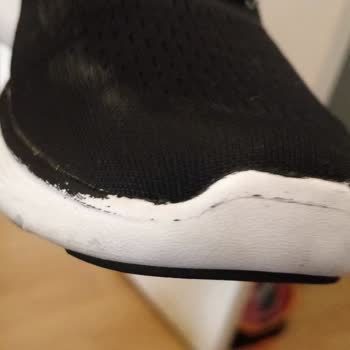 Ayakkabıda Beklenmedik Renk Değişimi Ve Firma Yanıtı