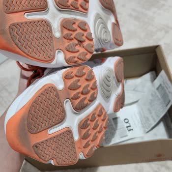 FLO'dan Aldığım Ayakkabının Tabanı Çıktı, Değişim Reddedildi!