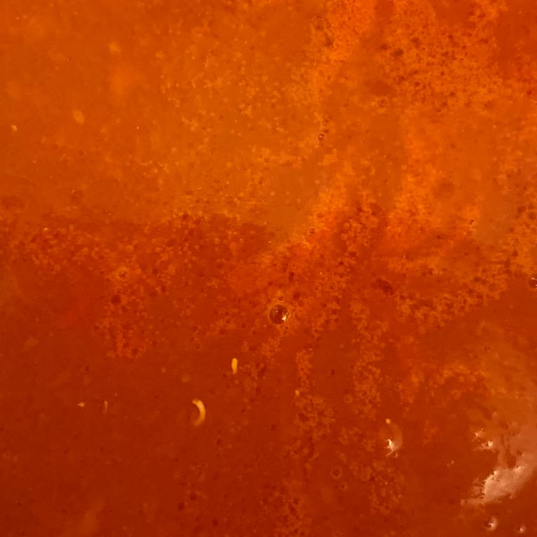 Tat Gıda Domates Rendesinin İçinden Çıkan Kurtçuklar