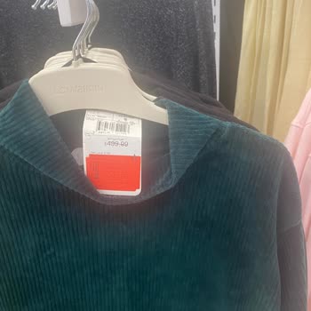 Renk Farklılığına Bağlı Fiyat Eşitsizliği