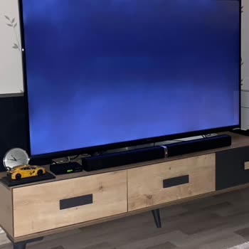 Vestel TV'de Işık Süzmeleri Sorunu Ve Yetersiz Servis