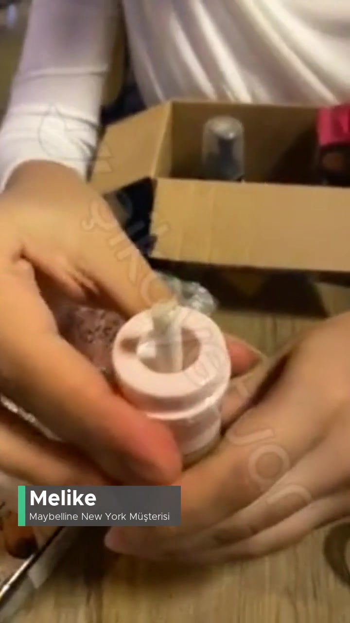 Maybelline New York Ürün Bozuk Çıktı! videonun kapak resmi