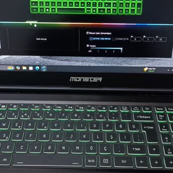 Monster Abra A5: Kronik Sorunlarla Dolu!