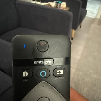 Philips TV Mavi Işık Ve Kumanda