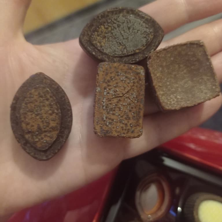 Bozuk Çikolata Ve Yetersiz Müşteri Hizmeti