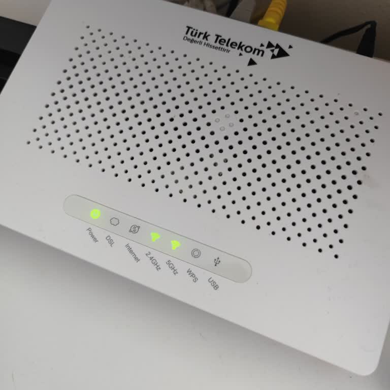 Üç Günlük İnternet Sorunu: Hizmet Eksikliği Ve İletişimsizlik