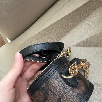 Aldığım Çantanın Astarındaki Beklenmedik Yırtık