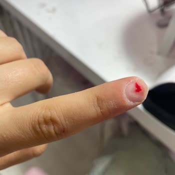 Vanilla Beauty Bar Sağlığımı Tehdit Eden Tırnak Protezi Deneyimi