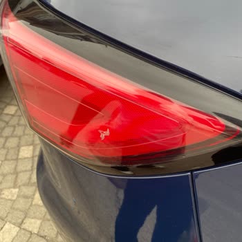 Yetersiz Hizmet Ve Araç Çizikleri: Carwax İzmit Symbol AVM