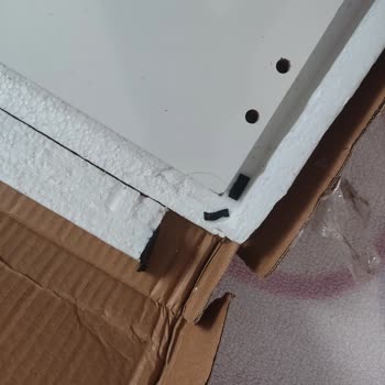 Kırık Mobilya Teslimatı: Aras Kargo'nun Zayıf Hizmeti