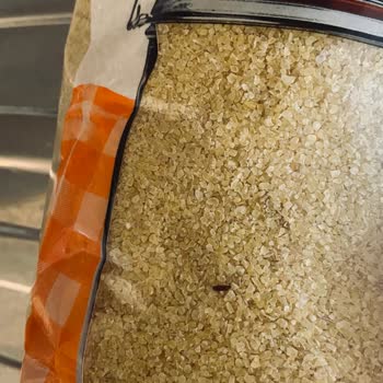 Bulgur Paketinde Canlı Böcek Şoku Ve Çözüm Eksikliği