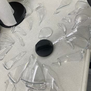 Karaca Züccaciye Granit Tencere Kapağı Kendiliğinden Patladı