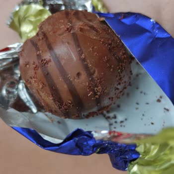 Elvan Gıda Fondante Karamel Çikolata Paketinde Hijyen Sorunu