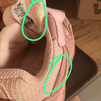 Yırtık Ayakkabı Ve Değişim Sorunu