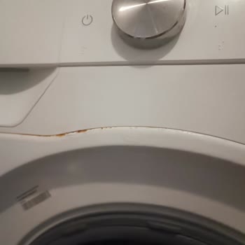 Çamaşır Makinesi Gövdesinde Beklenmedik Paslanma Sorunu