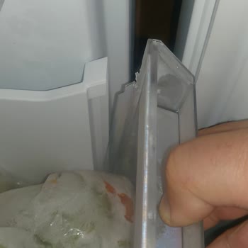 Uğur Derin Dondurucu Kapak Sorunu