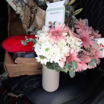 Yanıltıcı Çiçek Teslimatı