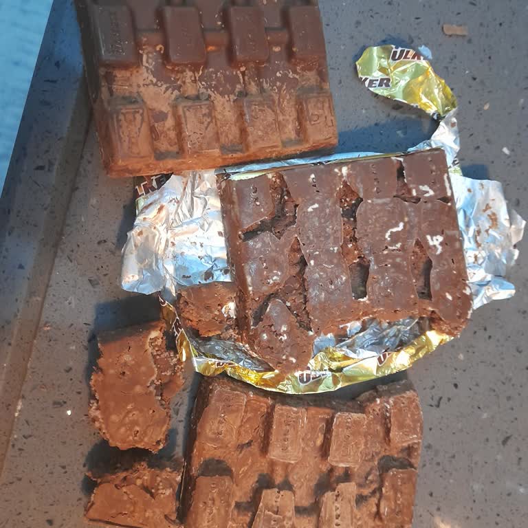 BİM'den Aldığım Çikolataların Tadı Ve Şekli Bozuk Çıktı