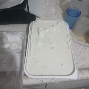 Eriyen Dondurma Ve Cevapsız Müşteri Hizmetleri